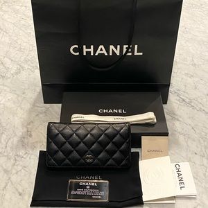 C H A N E L ❤️‍🔥 Caviar Yen Bifold Wallet